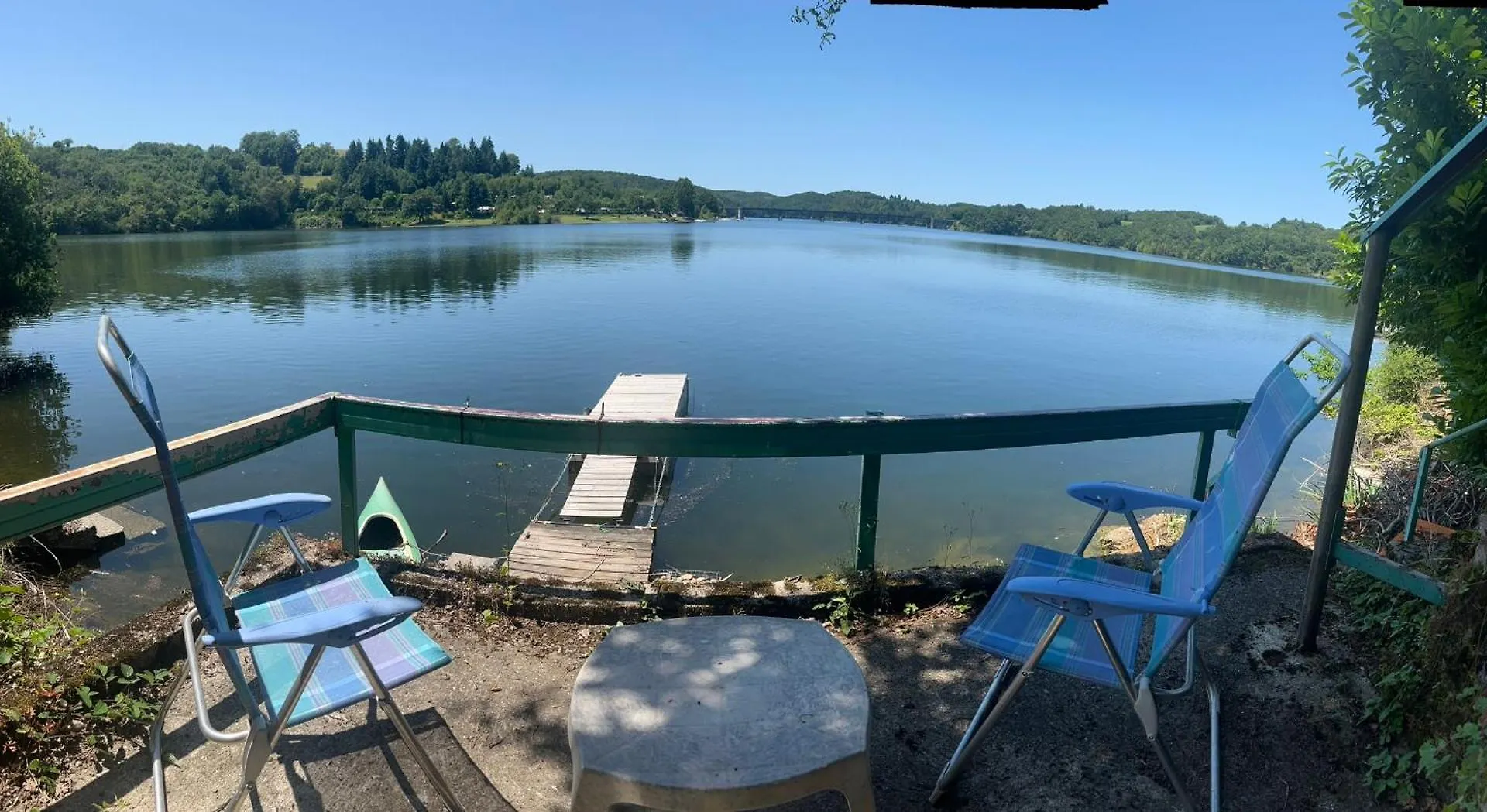 Holiday home La Cabane Du Pecheur - 20 Min D'Aurillac - 2Ch - Les Pieds Dans Le Lac Lacapelle-Viescamp France