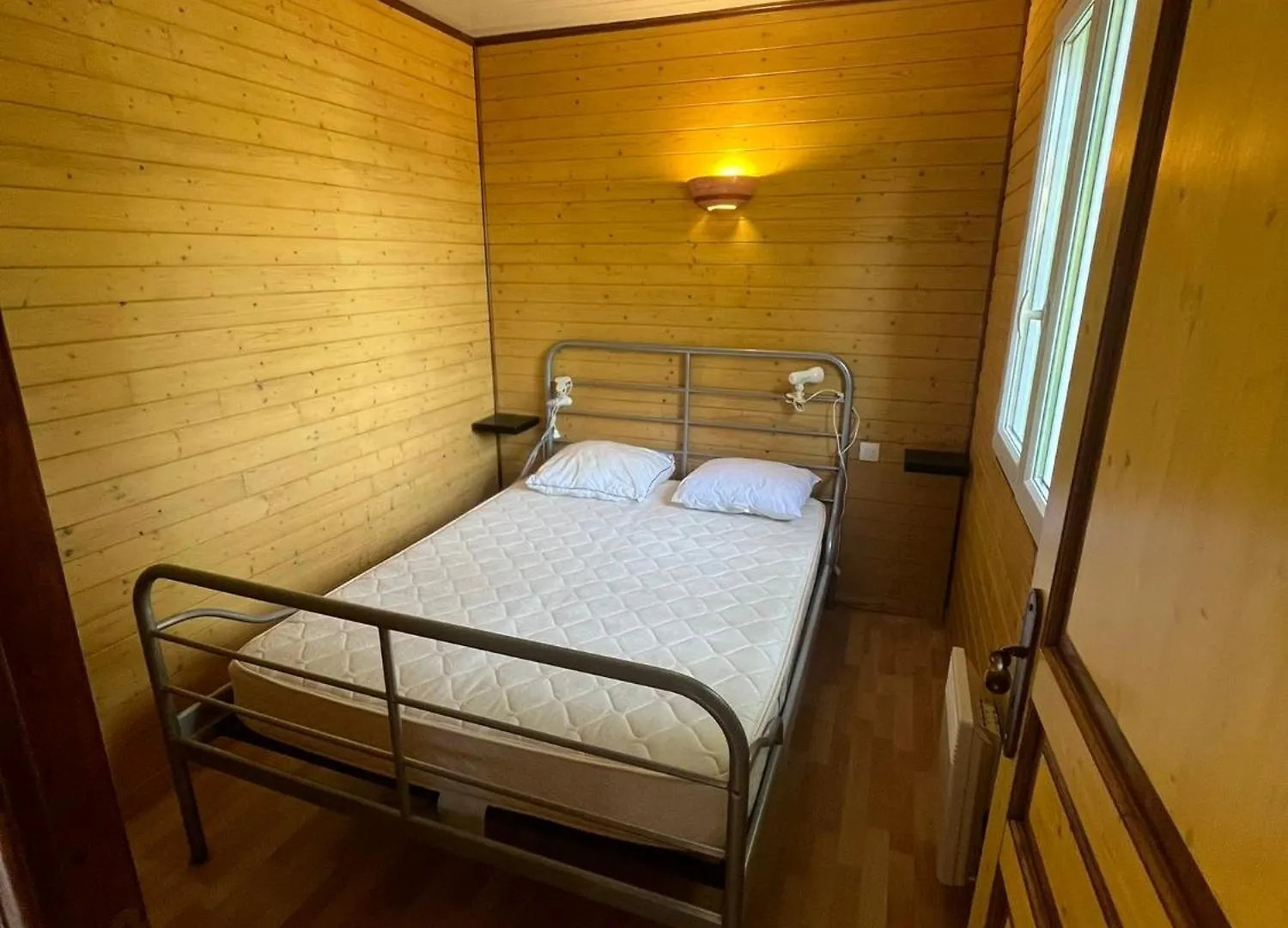 Holiday home La Cabane Du Pecheur - 20 Min D'Aurillac - 2Ch - Les Pieds Dans Le Lac Lacapelle-Viescamp