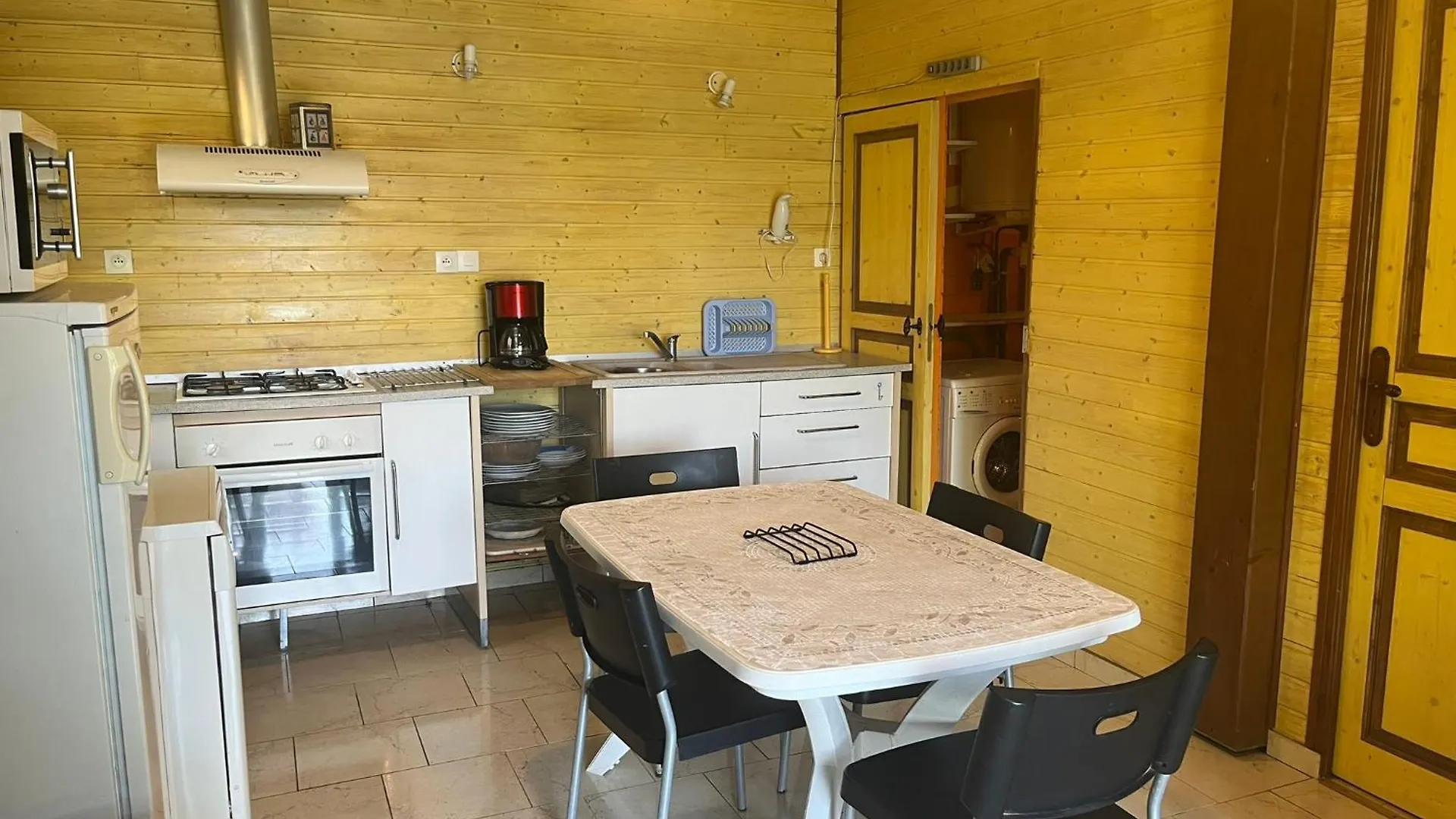 Holiday home La Cabane Du Pecheur - 20 Min D'Aurillac - 2Ch - Les Pieds Dans Le Lac Lacapelle-Viescamp