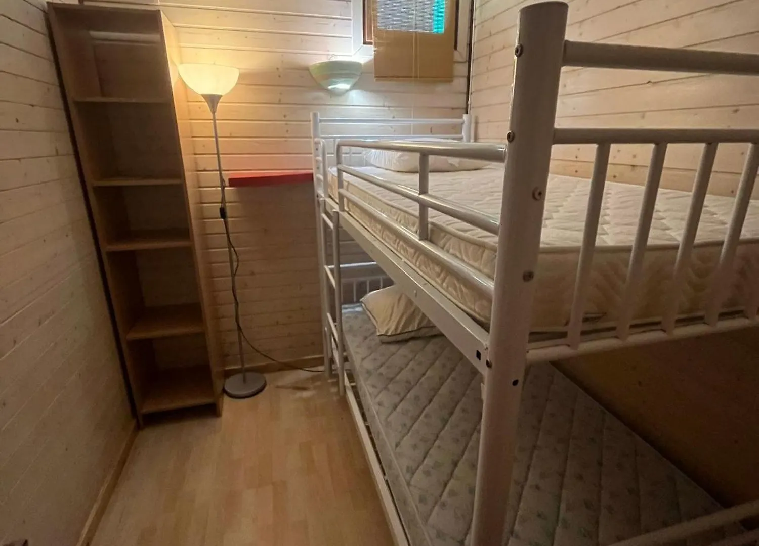 La Cabane Du Pecheur - 20 Min D'Aurillac - 2Ch - Les Pieds Dans Le Lac Lacapelle-Viescamp 0*,  France