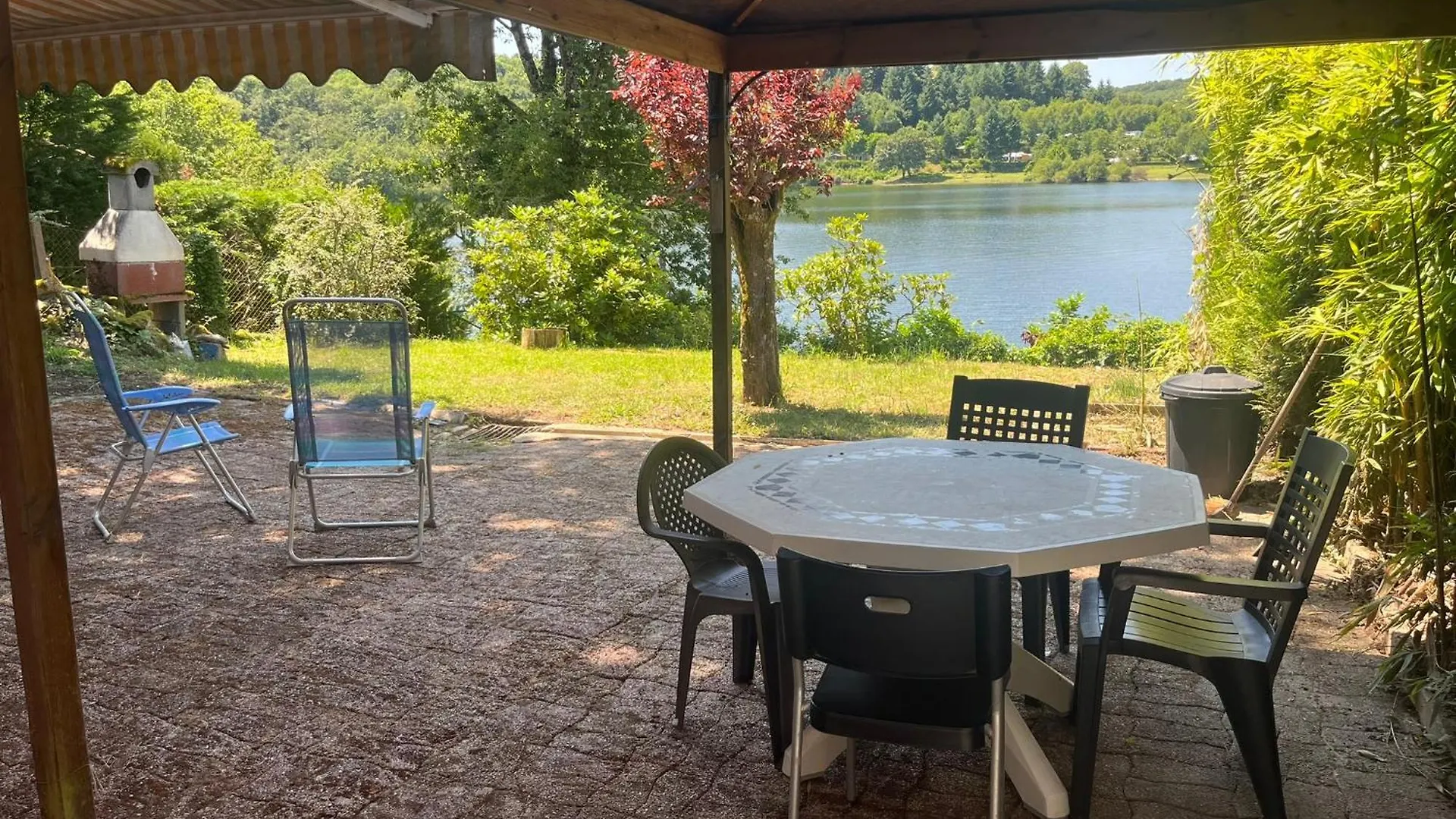 Holiday home La Cabane Du Pecheur - 20 Min D'Aurillac - 2Ch - Les Pieds Dans Le Lac Lacapelle-Viescamp
