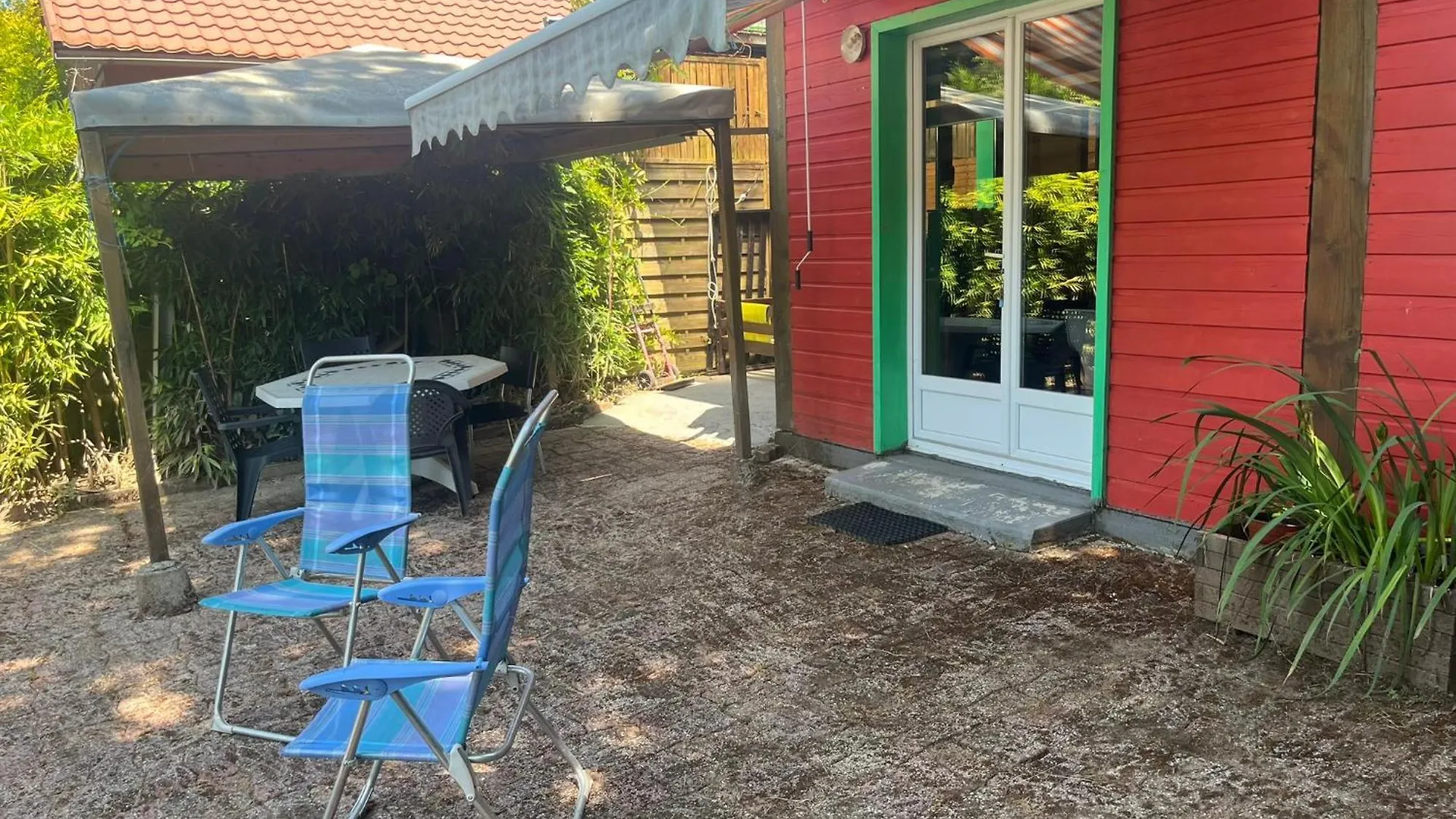 La Cabane Du Pecheur - 20 Min D'Aurillac - 2Ch - Les Pieds Dans Le Lac Lacapelle-Viescamp Holiday home