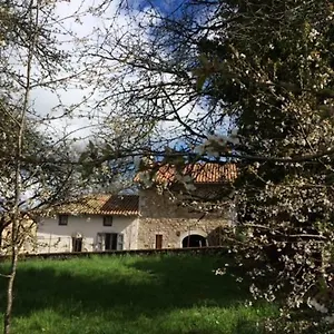  Hébergement de vacances La Grange Du De Cantalès